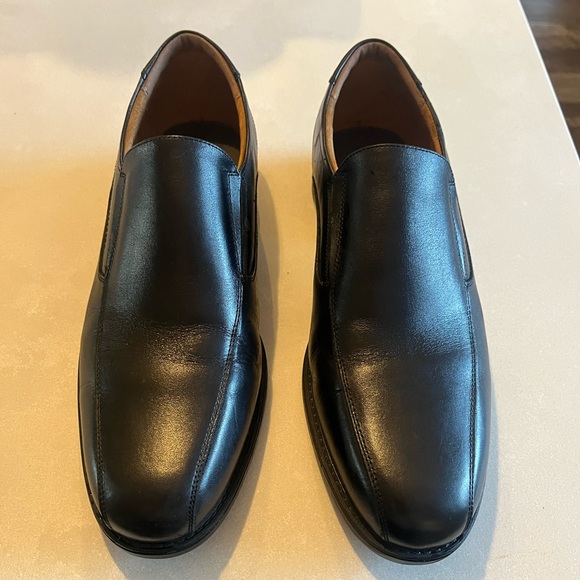 Florsheim Comfortech Black Slip-on Loafers - Picture 1 of 3